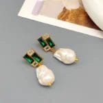 Baroque style pearl inlaid emerald earring - Image 3