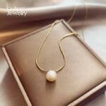 Swarovski Single white pearl necklace - Image 5