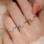 six-claw moissanite ring - Image 4